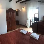 Il Portico Otel