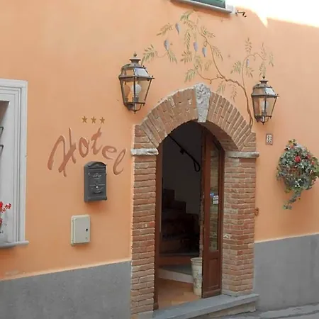 Il Portico Otel 3*